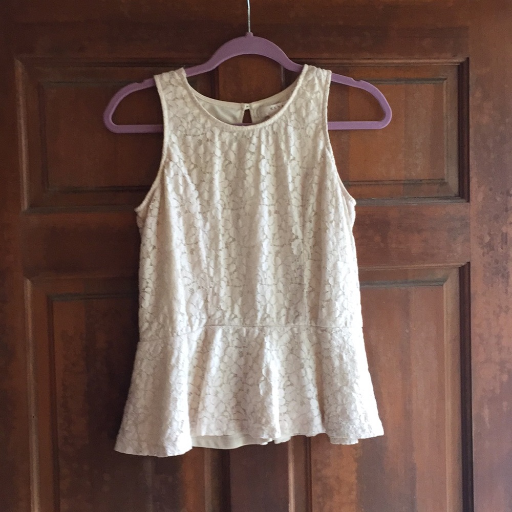 White lace peplum top- Kenar